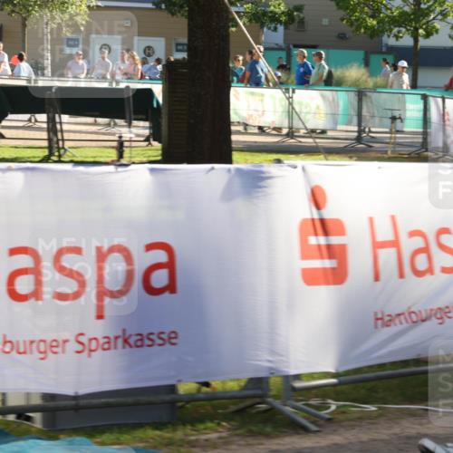 07.09.2025 - 19. Norderstedt Triathlon Luisa Fischer http://msf.ph/oto/8733930 07.09.2025 16:27:48 Ziel 497, 1523, 1528 meine-sportfotos.de