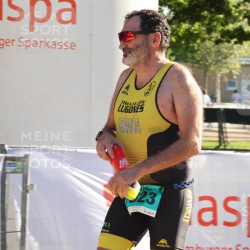07.09.2025 - 19. Norderstedt Triathlon Luisa Fischer http://msf.ph/oto/8733941 07.09.2025 16:27:50 Ziel 497, 1523, 1528 meine-sportfotos.de