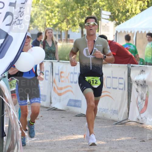 07.09.2025 - 19. Norderstedt Triathlon Luisa Fischer http://msf.ph/oto/8733942 07.09.2025 16:27:59 Ziel 479, 512, 524 meine-sportfotos.de
