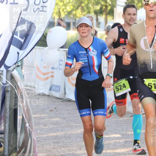 07.09.2025 - 19. Norderstedt Triathlon Luisa Fischer http://msf.ph/oto/8733950 07.09.2025 16:28:01 Ziel 479, 512, 524 meine-sportfotos.de