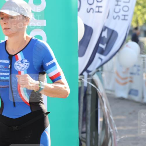 07.09.2025 - 19. Norderstedt Triathlon Luisa Fischer http://msf.ph/oto/8733963 07.09.2025 16:28:03 Ziel 479, 512, 524 meine-sportfotos.de