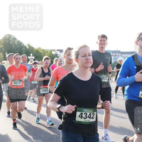 07.09.2025 - BARMER Alsterlauf Yannick Fuchs http://msf.ph/oto/8733965 07.09.2025 09:07:31 Laufen 413, 3145, 4743, 4615, 2727, 3084, 36, 4342, 2013, 36, 4200 meine-sportfotos.de