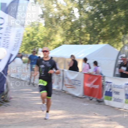 07.09.2025 - 19. Norderstedt Triathlon Luisa Fischer http://msf.ph/oto/8733970 07.09.2025 16:28:09 Ziel 479, 512, 524, 535 meine-sportfotos.de