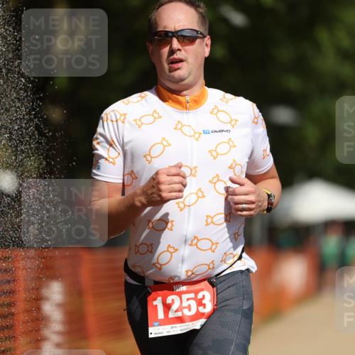 07.09.2025 - 19. Norderstedt Triathlon Michael Strokosch http://msf.ph/oto/8733982 07.09.2025 12:15:34 Laufen 807, 1253, 1305, 1315, 1358 meine-sportfotos.de