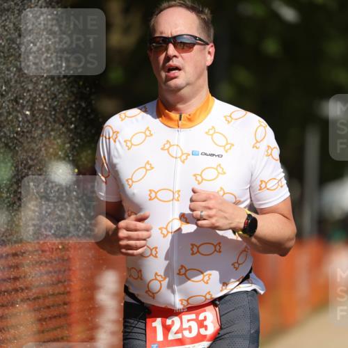 07.09.2025 - 19. Norderstedt Triathlon Michael Strokosch http://msf.ph/oto/8733985 07.09.2025 12:15:34 Laufen 807, 1253, 1305, 1315, 1358 meine-sportfotos.de