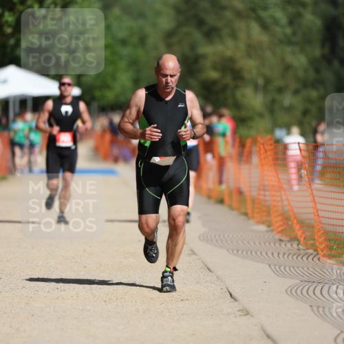 07.09.2025 - 19. Norderstedt Triathlon Michael Strokosch http://msf.ph/oto/8733990 07.09.2025 12:15:41 Laufen 703, 1217 meine-sportfotos.de
