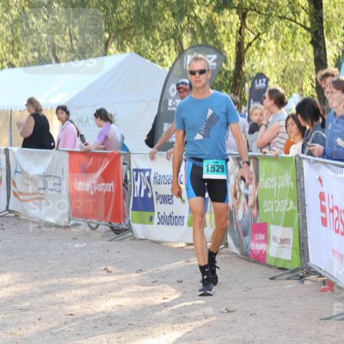 07.09.2025 - 19. Norderstedt Triathlon Luisa Fischer http://msf.ph/oto/8734025 07.09.2025 16:28:20 Ziel 1488, 1529 meine-sportfotos.de