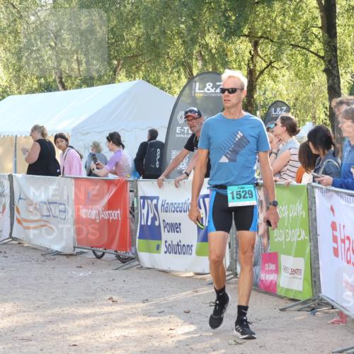 07.09.2025 - 19. Norderstedt Triathlon Luisa Fischer http://msf.ph/oto/8734030 07.09.2025 16:28:21 Ziel 1488, 1529 meine-sportfotos.de