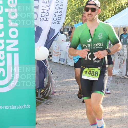 07.09.2025 - 19. Norderstedt Triathlon Luisa Fischer http://msf.ph/oto/8734044 07.09.2025 16:28:23 Ziel 515, 1488, 1529 meine-sportfotos.de