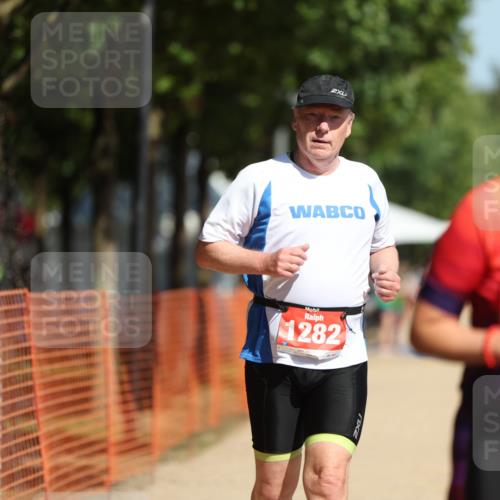 07.09.2025 - 19. Norderstedt Triathlon Michael Strokosch http://msf.ph/oto/8734093 07.09.2025 12:16:20 Laufen 186, 714, 1282 meine-sportfotos.de
