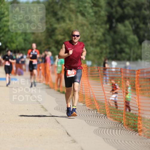 07.09.2025 - 19. Norderstedt Triathlon Michael Strokosch http://msf.ph/oto/8734108 07.09.2025 12:16:27 Laufen 823 meine-sportfotos.de