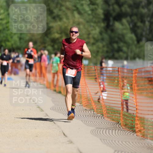 07.09.2025 - 19. Norderstedt Triathlon Michael Strokosch http://msf.ph/oto/8734115 07.09.2025 12:16:27 Laufen 823 meine-sportfotos.de