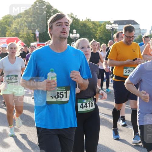 07.09.2025 - BARMER Alsterlauf Yannick Fuchs http://msf.ph/oto/8734119 07.09.2025 09:07:50 Laufen 2995, 3417, 4694, 6, 351, 36, 4415, 3, 329, 36, 2222 meine-sportfotos.de