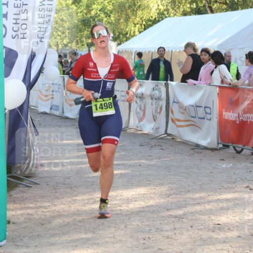 07.09.2025 - 19. Norderstedt Triathlon Luisa Fischer http://msf.ph/oto/8734134 07.09.2025 16:29:06 Ziel 1498 meine-sportfotos.de