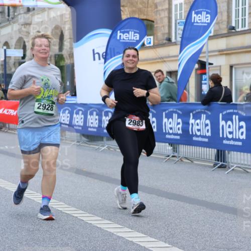 07.09.2025 - BARMER Alsterlauf Strokosch-Dieckow http://msf.ph/oto/8734156 07.09.2025 10:20:41 Ziel 2861, 3777, 4003, 4011, 4206, 4564, 4919, 5019, 5846, 5848, 8031 meine-sportfotos.de