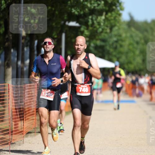 07.09.2025 - 19. Norderstedt Triathlon Michael Strokosch http://msf.ph/oto/8734168 07.09.2025 12:16:50 Laufen 746, 796, 1306 meine-sportfotos.de