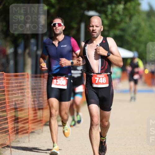 07.09.2025 - 19. Norderstedt Triathlon Michael Strokosch http://msf.ph/oto/8734179 07.09.2025 12:16:51 Laufen 746, 796, 1306 meine-sportfotos.de