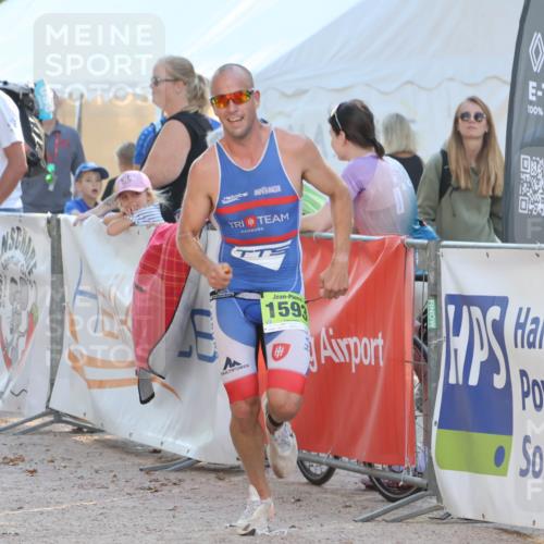 07.09.2025 - 19. Norderstedt Triathlon Luisa Fischer http://msf.ph/oto/8734185 07.09.2025 16:29:51 Ziel 496, 1593 meine-sportfotos.de