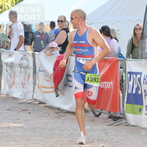 07.09.2025 - 19. Norderstedt Triathlon Luisa Fischer http://msf.ph/oto/8734191 07.09.2025 16:29:52 Ziel 496, 544, 1593 meine-sportfotos.de
