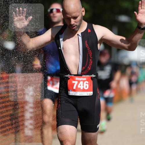 07.09.2025 - 19. Norderstedt Triathlon Michael Strokosch http://msf.ph/oto/8734195 07.09.2025 12:16:52 Laufen 746, 796, 1306 meine-sportfotos.de