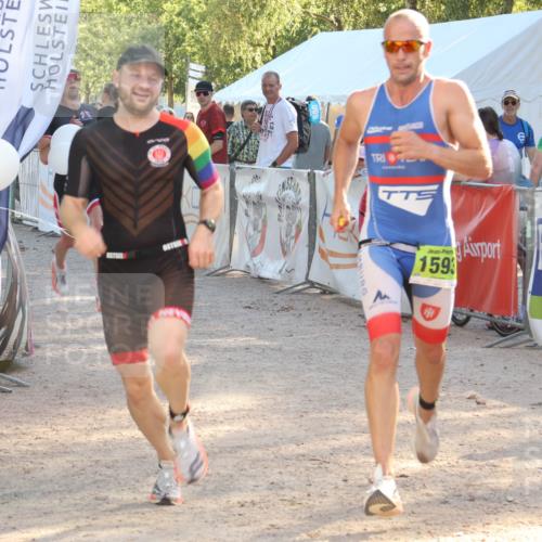 07.09.2025 - 19. Norderstedt Triathlon Luisa Fischer http://msf.ph/oto/8734204 07.09.2025 16:29:53 Ziel 496, 544, 1593 meine-sportfotos.de