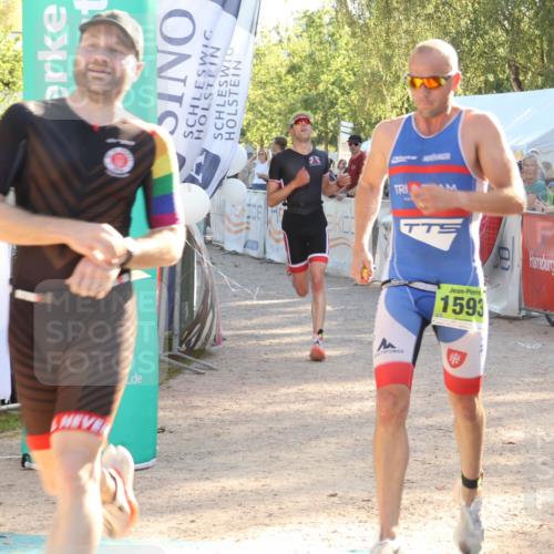 07.09.2025 - 19. Norderstedt Triathlon Luisa Fischer http://msf.ph/oto/8734212 07.09.2025 16:29:54 Ziel 496, 544, 1593 meine-sportfotos.de