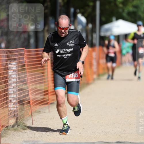 07.09.2025 - 19. Norderstedt Triathlon Michael Strokosch http://msf.ph/oto/8734217 07.09.2025 12:16:55 Laufen 746, 796, 1306 meine-sportfotos.de