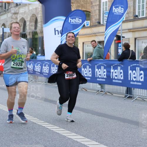 07.09.2025 - BARMER Alsterlauf Strokosch-Dieckow http://msf.ph/oto/8734225 07.09.2025 10:20:41 Ziel 2861, 3777, 4003, 4011, 4206, 4564, 4919, 5019, 5846, 5848, 8031 meine-sportfotos.de