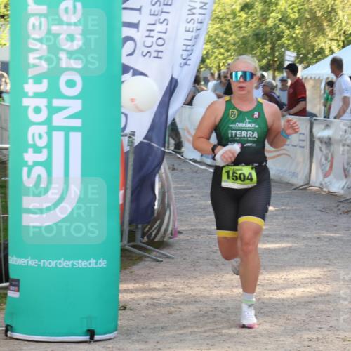 07.09.2025 - 19. Norderstedt Triathlon Luisa Fischer http://msf.ph/oto/8734226 07.09.2025 16:30:07 Ziel 1504 meine-sportfotos.de