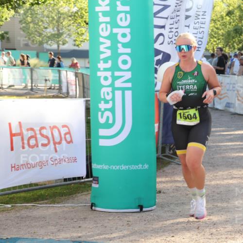 07.09.2025 - 19. Norderstedt Triathlon Luisa Fischer http://msf.ph/oto/8734229 07.09.2025 16:30:07 Ziel 1504 meine-sportfotos.de