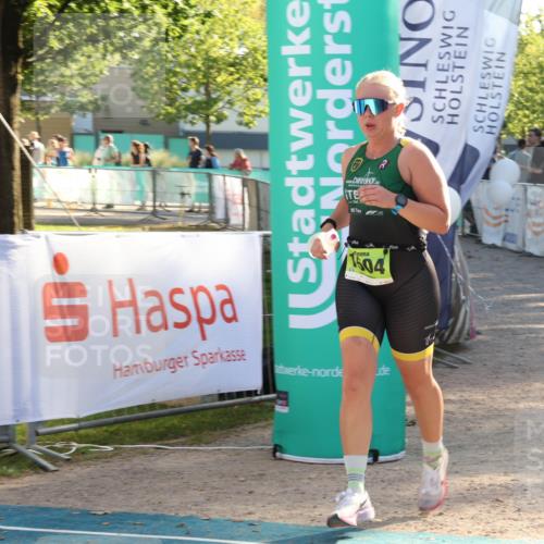 07.09.2025 - 19. Norderstedt Triathlon Luisa Fischer http://msf.ph/oto/8734231 07.09.2025 16:30:08 Ziel 1504 meine-sportfotos.de