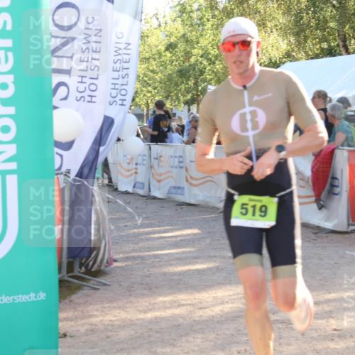 07.09.2025 - 19. Norderstedt Triathlon Luisa Fischer http://msf.ph/oto/8734250 07.09.2025 16:30:14 Ziel 519, 552, 1504, 1510 meine-sportfotos.de