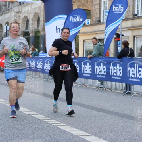 07.09.2025 - BARMER Alsterlauf Strokosch-Dieckow http://msf.ph/oto/8734266 07.09.2025 10:20:41 Ziel 2861, 3777, 4003, 4011, 4206, 4564, 4919, 5019, 5846, 5848, 8031 meine-sportfotos.de