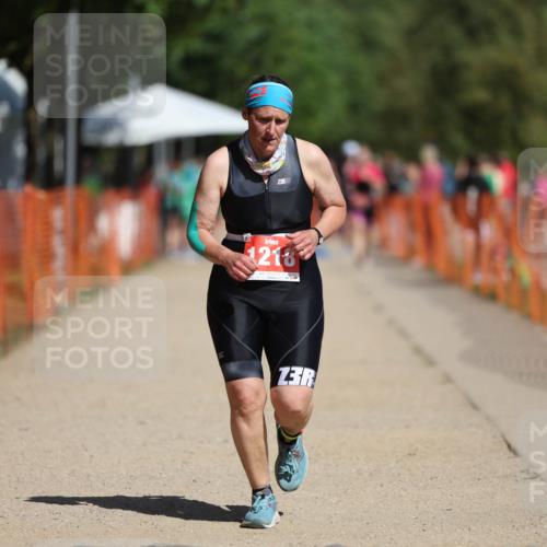 07.09.2025 - 19. Norderstedt Triathlon Michael Strokosch http://msf.ph/oto/8734277 07.09.2025 12:17:04 Laufen 279, 1218 meine-sportfotos.de