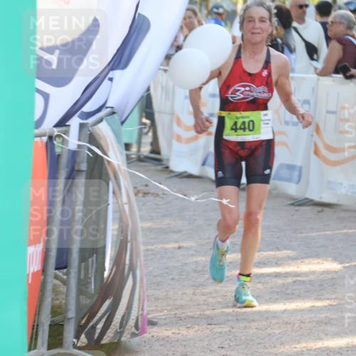 07.09.2025 - 19. Norderstedt Triathlon Luisa Fischer http://msf.ph/oto/8734293 07.09.2025 16:30:29 Ziel 440 meine-sportfotos.de