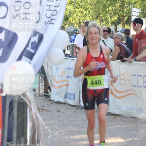 07.09.2025 - 19. Norderstedt Triathlon Luisa Fischer http://msf.ph/oto/8734294 07.09.2025 16:30:29 Ziel 440 meine-sportfotos.de