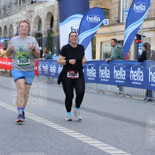 07.09.2025 - BARMER Alsterlauf Strokosch-Dieckow http://msf.ph/oto/8734312 07.09.2025 10:20:40 Ziel 2861, 2862, 3777, 4003, 4011, 4206, 4564, 4919, 5019, 5846, 5848, 8031 meine-sportfotos.de