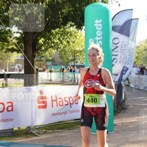 07.09.2025 - 19. Norderstedt Triathlon Luisa Fischer http://msf.ph/oto/8734328 07.09.2025 16:30:33 Ziel 440 meine-sportfotos.de
