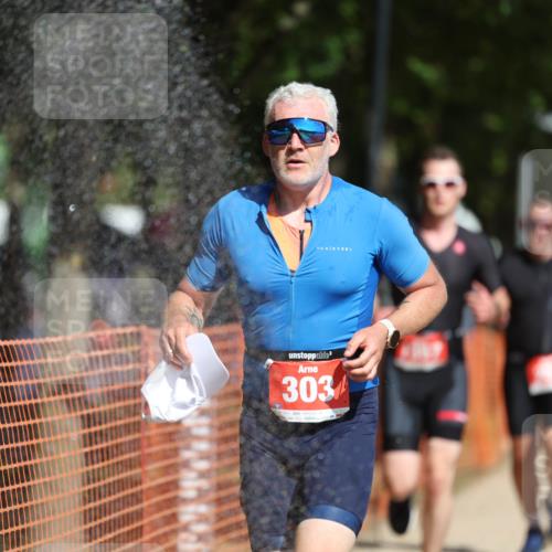 07.09.2025 - 19. Norderstedt Triathlon Michael Strokosch http://msf.ph/oto/8734336 07.09.2025 12:17:32 Laufen 234, 252, 303, 1357, 1394 meine-sportfotos.de