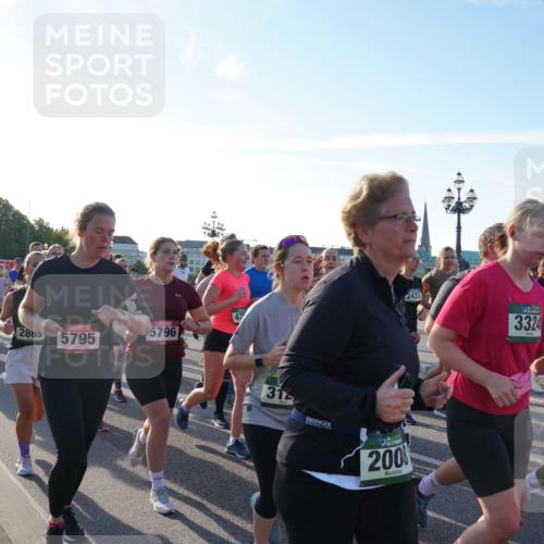 07.09.2025 - BARMER Alsterlauf Yannick Fuchs http://msf.ph/oto/8734380 07.09.2025 09:07:59 Laufen 2761, 5544, 5796, 2865, 5795, 47, 2431, 3324, 31, 36, 200 meine-sportfotos.de