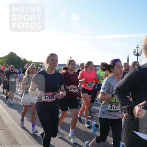 07.09.2025 - BARMER Alsterlauf Yannick Fuchs http://msf.ph/oto/8734392 07.09.2025 09:07:59 Laufen 2761, 5544, 5795, 796, 4756, 3121, 36, 200 meine-sportfotos.de
