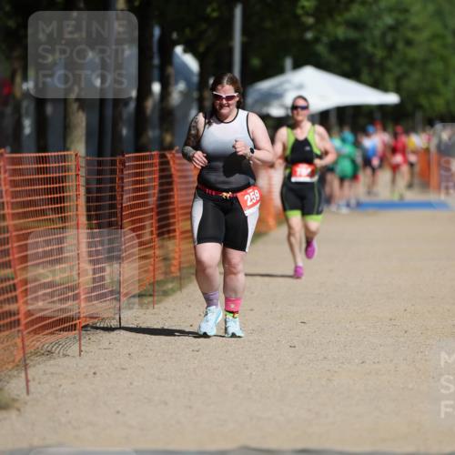 07.09.2025 - 19. Norderstedt Triathlon Michael Strokosch http://msf.ph/oto/8734401 07.09.2025 12:17:54 Laufen 259, 768, 784 meine-sportfotos.de