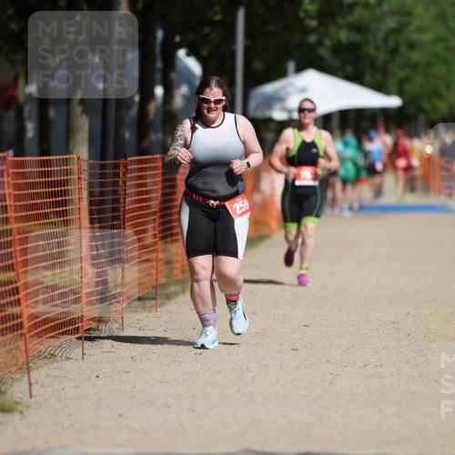 07.09.2025 - 19. Norderstedt Triathlon Michael Strokosch http://msf.ph/oto/8734404 07.09.2025 12:17:54 Laufen 259, 768, 784 meine-sportfotos.de