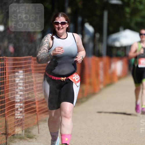 07.09.2025 - 19. Norderstedt Triathlon Michael Strokosch http://msf.ph/oto/8734443 07.09.2025 12:17:57 Laufen 259, 784 meine-sportfotos.de