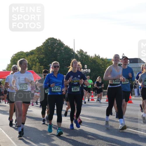 07.09.2025 - BARMER Alsterlauf Yannick Fuchs http://msf.ph/oto/8734455 07.09.2025 09:08:06 Laufen 2736, 3553, 5417, 28, 3542, 2857, 5468, 504, 4316, 3503, 4315 meine-sportfotos.de