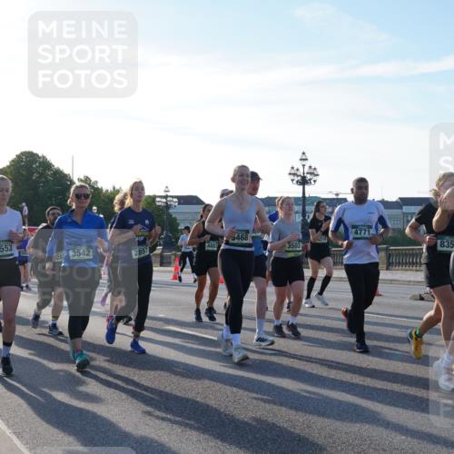 07.09.2025 - BARMER Alsterlauf Yannick Fuchs http://msf.ph/oto/8734499 07.09.2025 09:08:07 Laufen 553, 282, 3542, 2857, 4883, 5468, 504, 4771, 4802, 4316, 835, 3503 meine-sportfotos.de