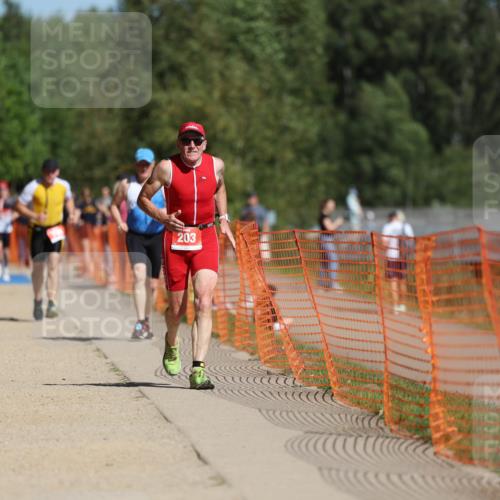 07.09.2025 - 19. Norderstedt Triathlon Michael Strokosch http://msf.ph/oto/8734507 07.09.2025 12:18:14 Laufen 203 meine-sportfotos.de