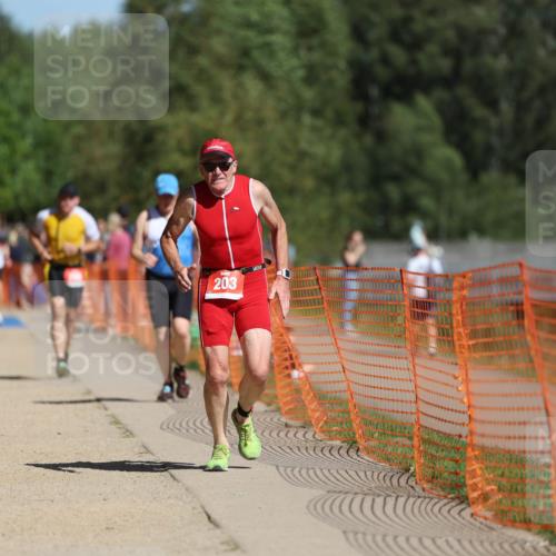 07.09.2025 - 19. Norderstedt Triathlon Michael Strokosch http://msf.ph/oto/8734516 07.09.2025 12:18:15 Laufen 203, 857, 1371 meine-sportfotos.de