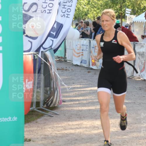 07.09.2025 - 19. Norderstedt Triathlon Luisa Fischer http://msf.ph/oto/8734533 07.09.2025 16:31:57 Ziel 463, 1480 meine-sportfotos.de
