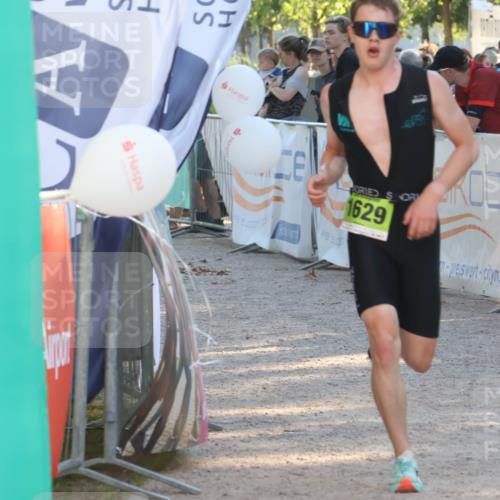 07.09.2025 - 19. Norderstedt Triathlon Luisa Fischer http://msf.ph/oto/8734554 07.09.2025 16:32:14 Ziel 1629 meine-sportfotos.de